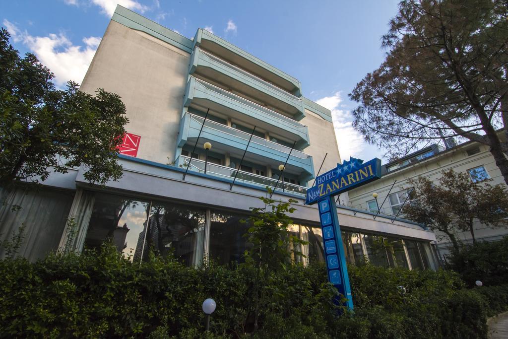 Hotel Zanarini In Centro A Riccione Exterior photo